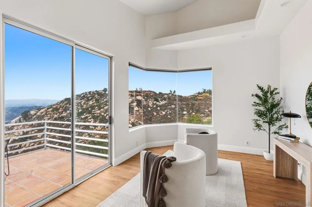 9604 Misty Meadow Lane Escondido, CA 92026