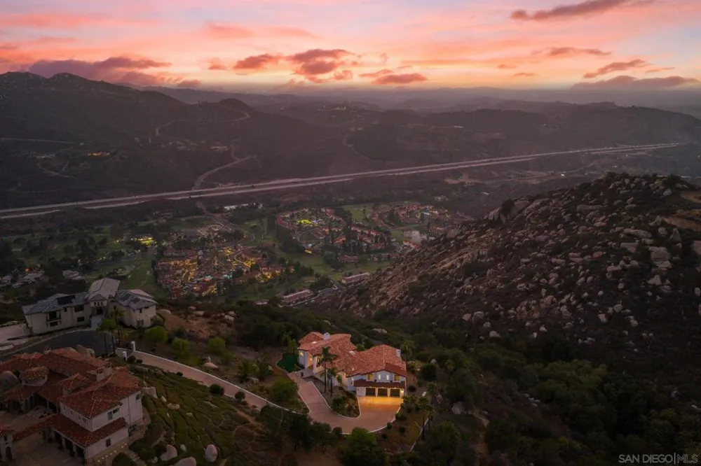 9604 Misty Meadow Lane Escondido, CA 92026