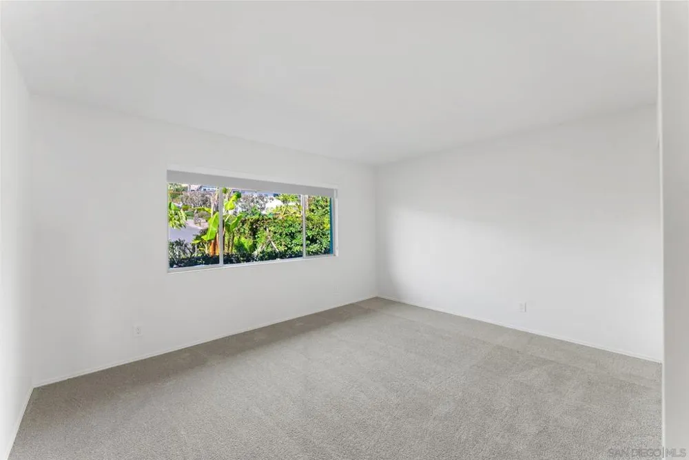 5995 La Jolla Corona La Jolla, CA 92037