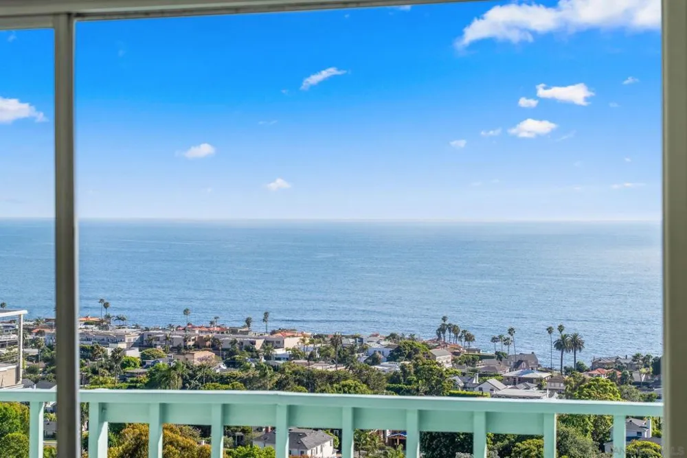 5995 La Jolla Corona La Jolla, CA 92037