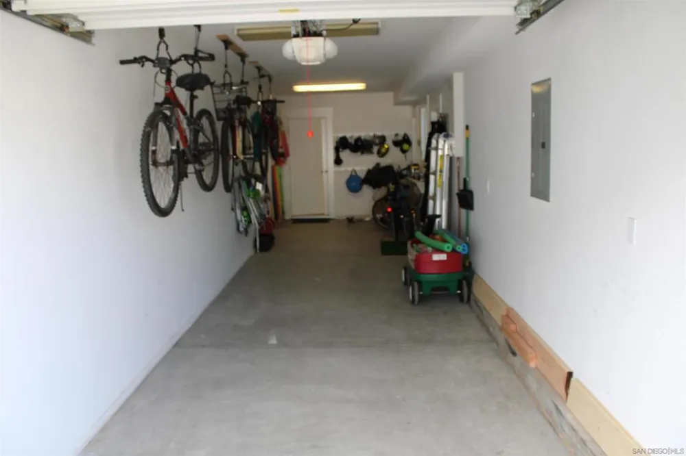 851 G Ave Coronado, CA 92118