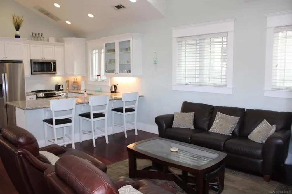851 G Ave Coronado, CA 92118