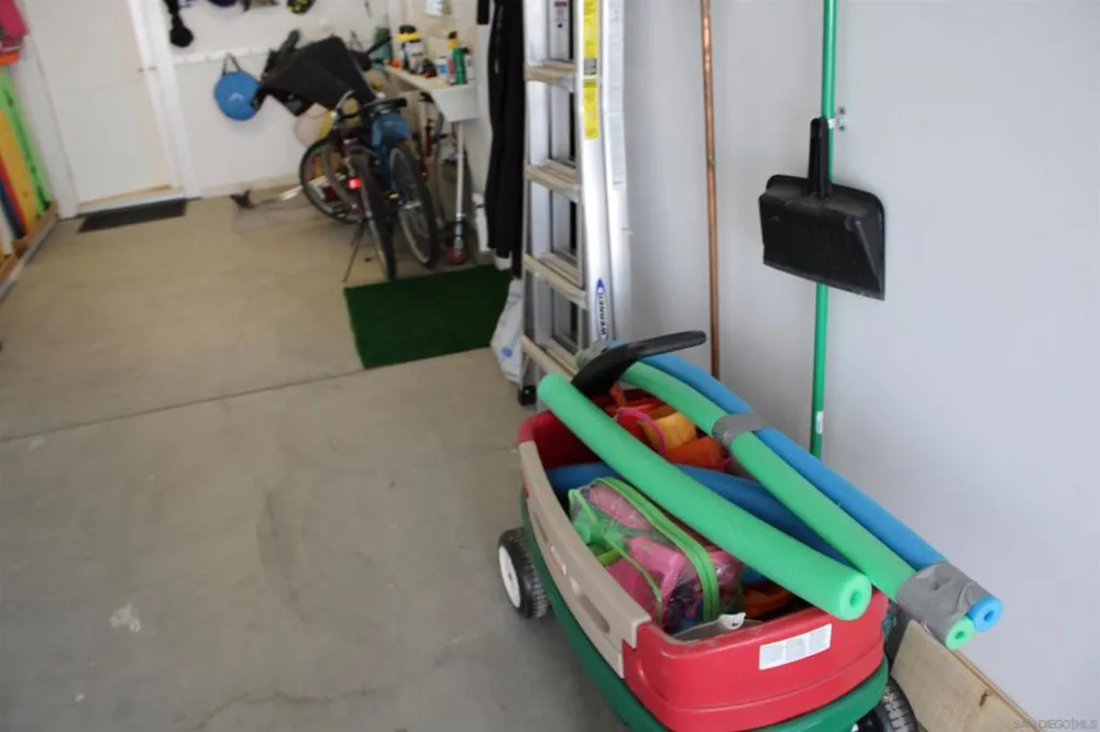 851 G Ave Coronado, CA 92118
