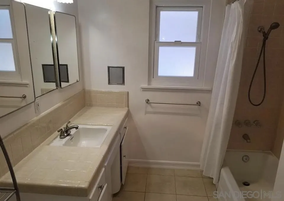 4901 Curry San Diego, CA 92115