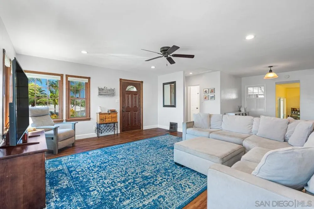 7787 Orien Ave La Mesa, CA 91941