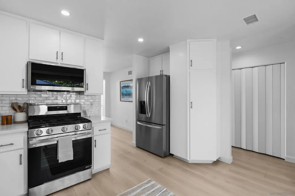 849 Bluebell Ct Carlsbad, CA 92011