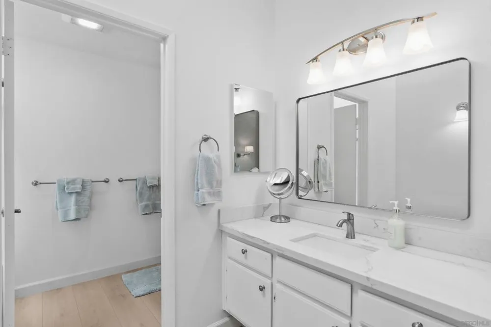 849 Bluebell Ct Carlsbad, CA 92011