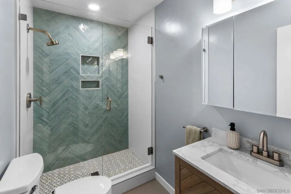 500 E Coronado, CA 92118