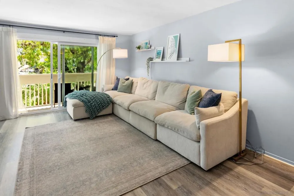 500 E Coronado, CA 92118