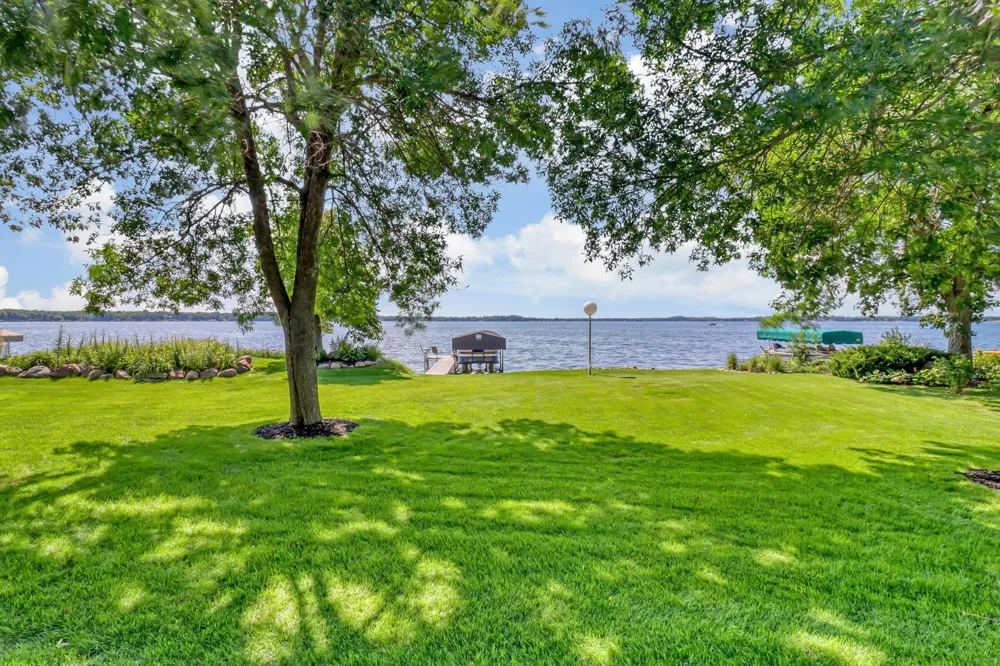 1760 E Shore Drive Detroit Lakes, MN 56501