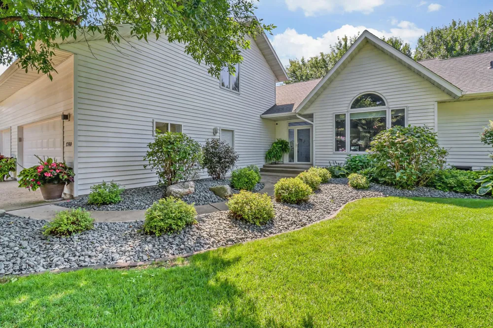 1760 E Shore Drive Detroit Lakes, MN 56501