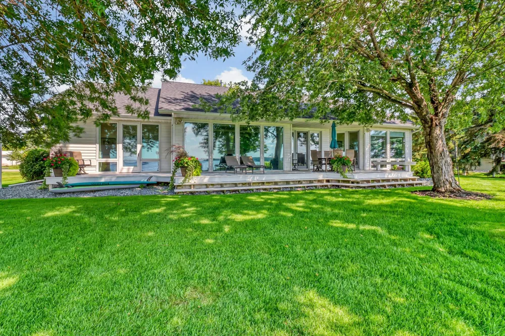 1760 E Shore Drive Detroit Lakes, MN 56501