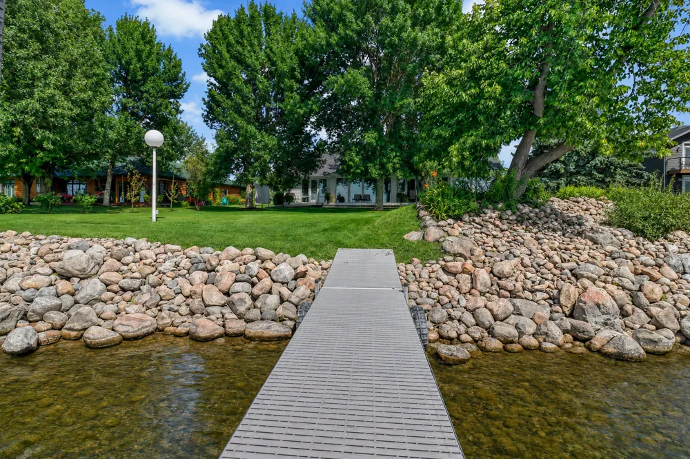 1760 E Shore Drive Detroit Lakes, MN 56501