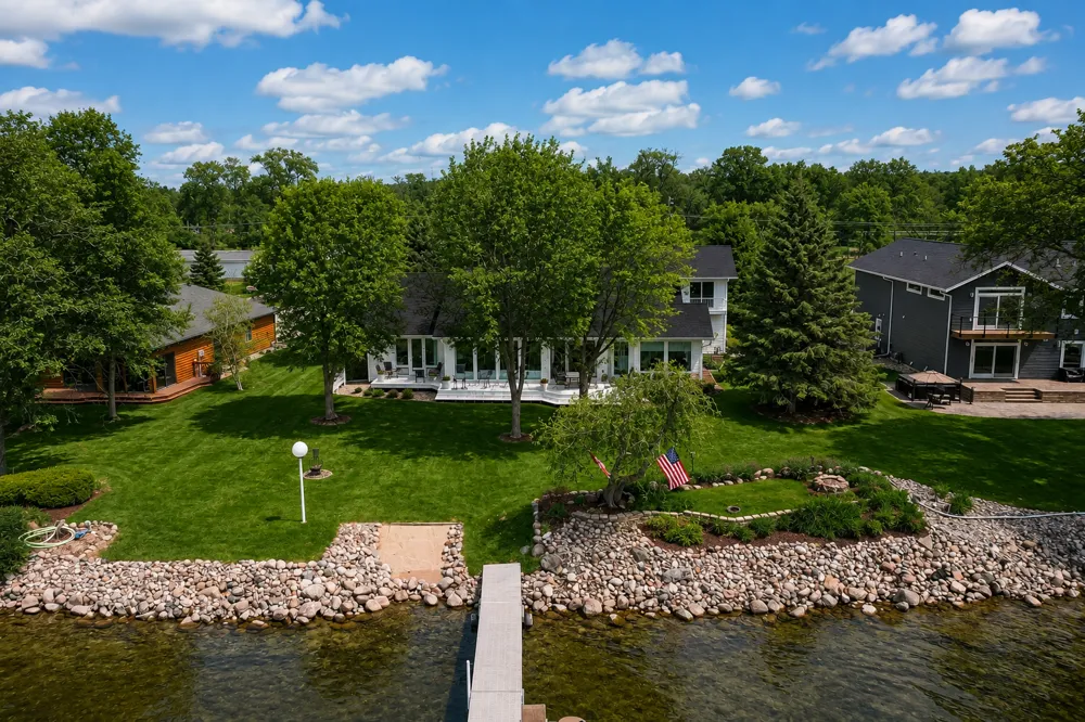 1760 E Shore Drive Detroit Lakes, MN 56501