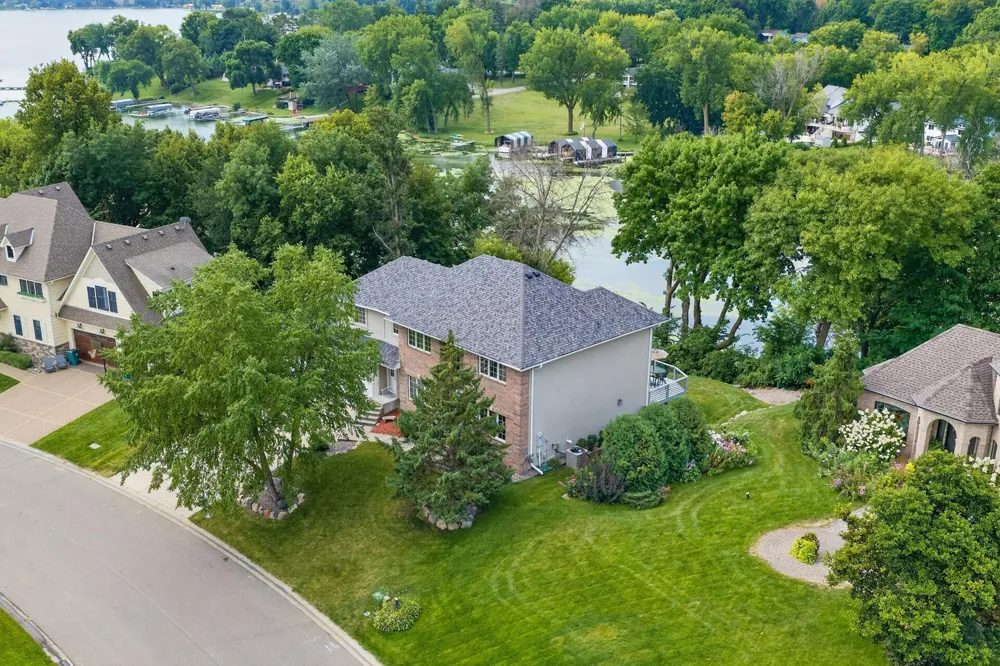 1145 Cove Circle Minnetrista, MN 55364