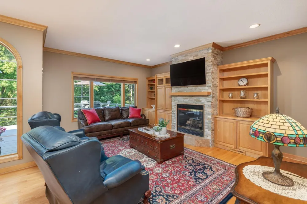 1145 Cove Circle Minnetrista, MN 55364