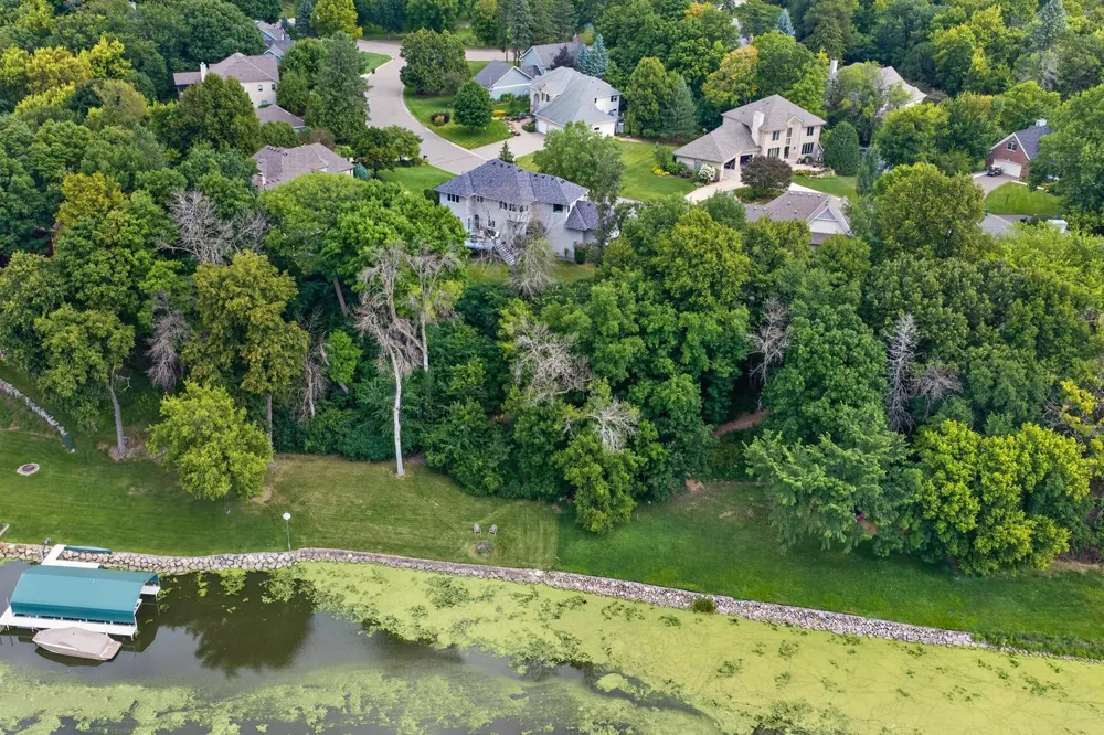 1145 Cove Circle Minnetrista, MN 55364