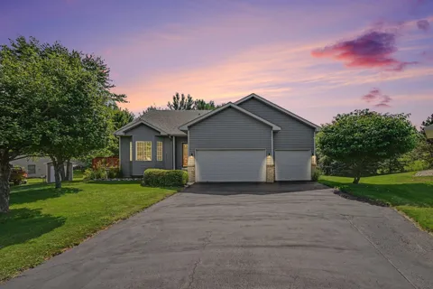 1374 Waters Way