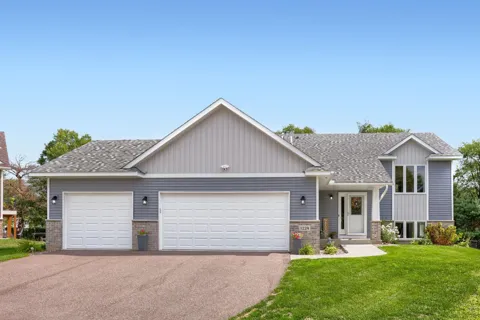 1224 242nd Way NE