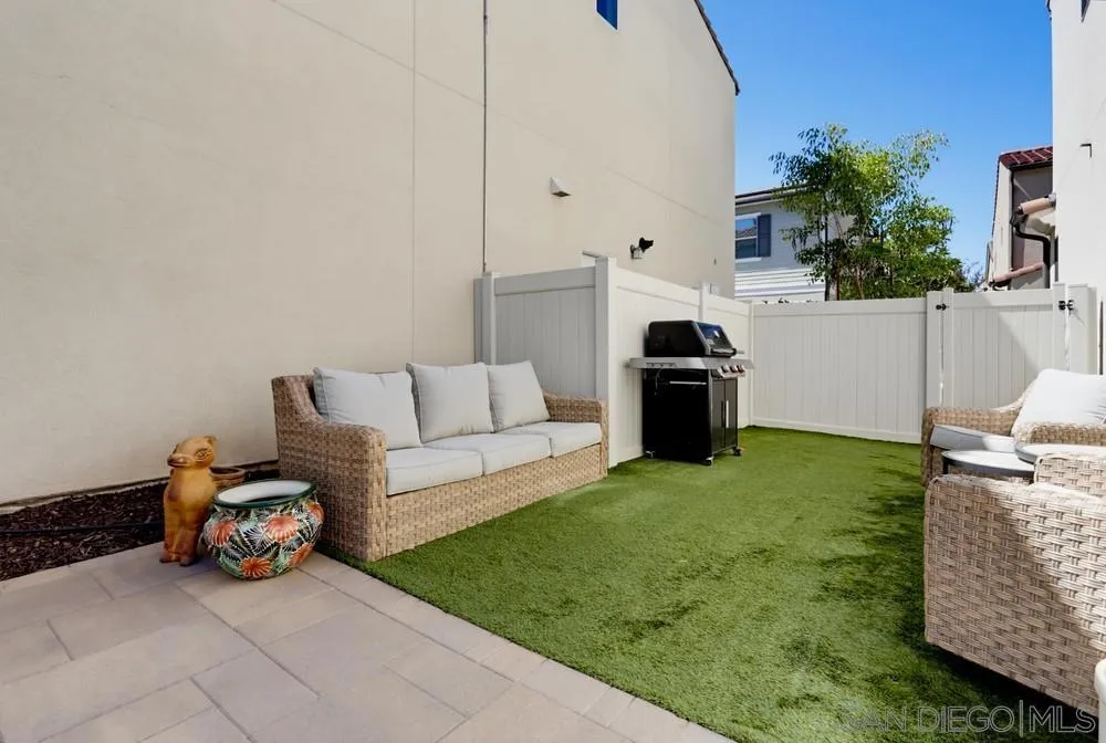 709 Merit Dr San Marcos, CA 92078