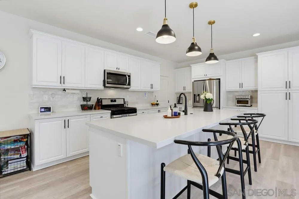 709 Merit Dr San Marcos, CA 92078