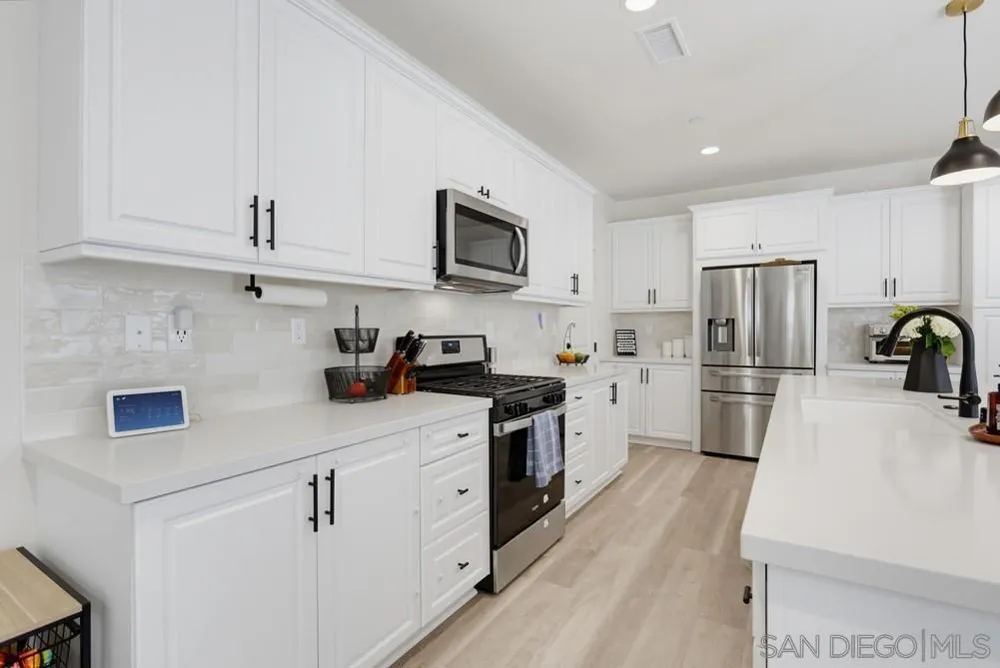 709 Merit Dr San Marcos, CA 92078
