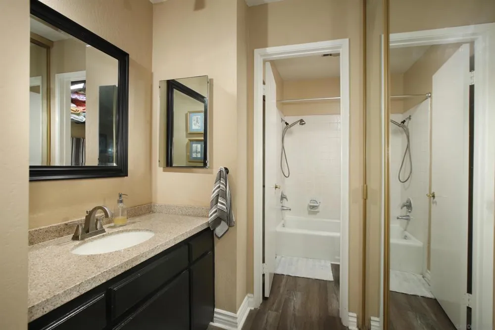 5003 Westpark Dr. #203 North Hollywood, CA 91601