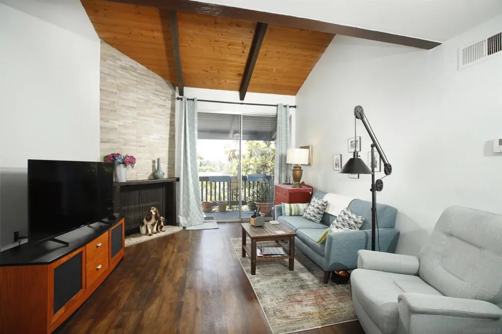 5003 Westpark Dr. #203 North Hollywood, CA 91601
