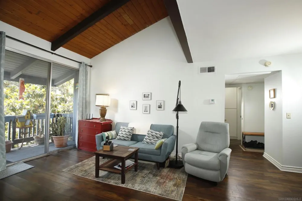 5003 Westpark Dr. #203 North Hollywood, CA 91601