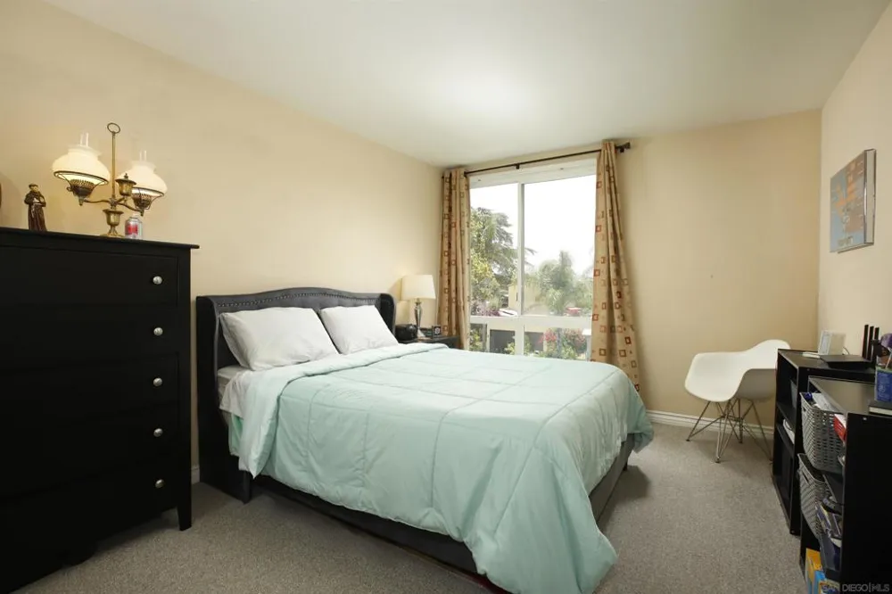 5003 Westpark Dr. #203 North Hollywood, CA 91601