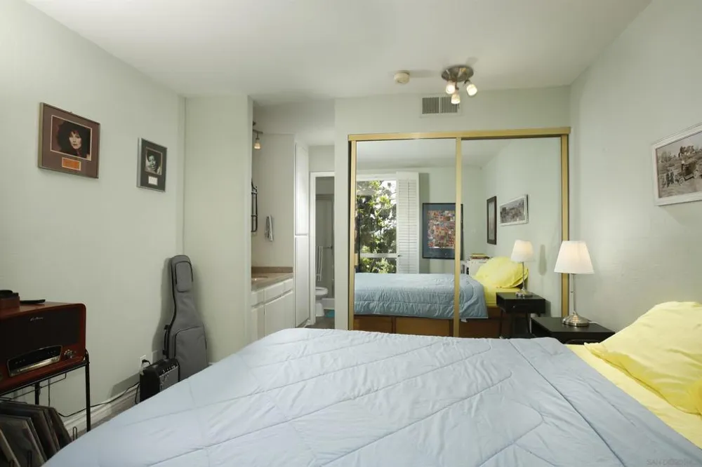 5003 Westpark Dr. #203 North Hollywood, CA 91601