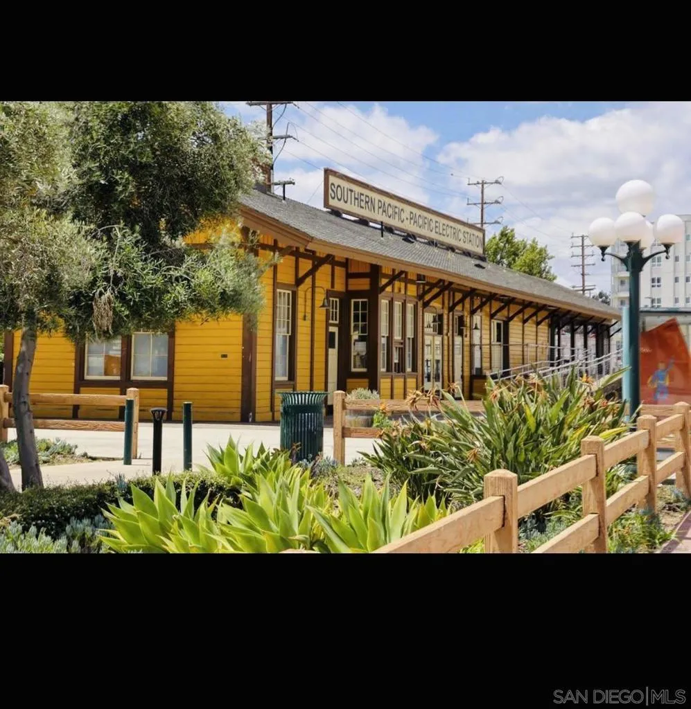5003 Westpark Dr. #203 North Hollywood, CA 91601
