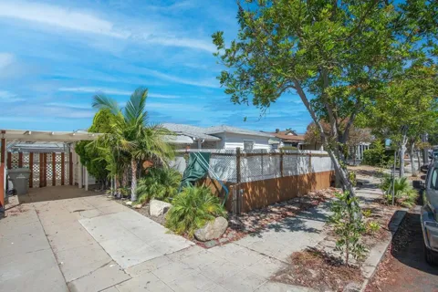 4682 Altadena Ave.