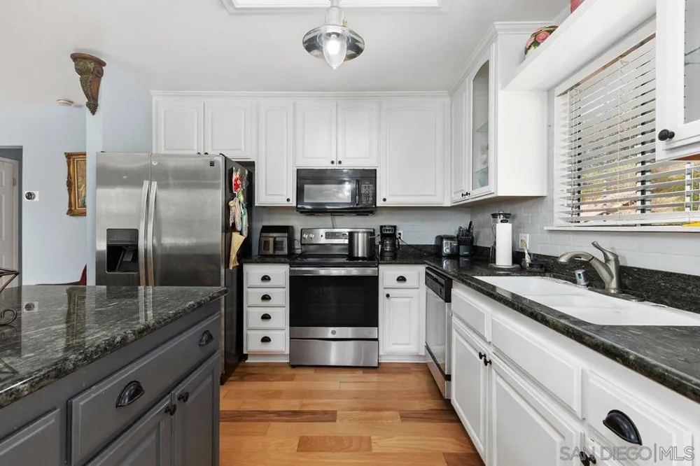 3562 S Mission Road Fallbrook, CA 92028
