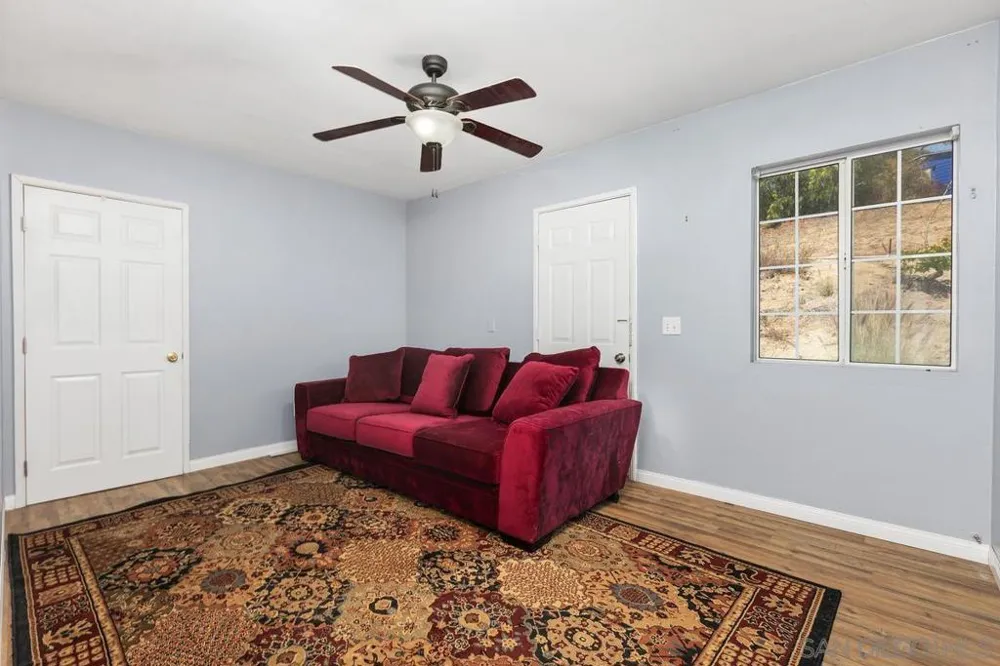 3562 S Mission Road Fallbrook, CA 92028