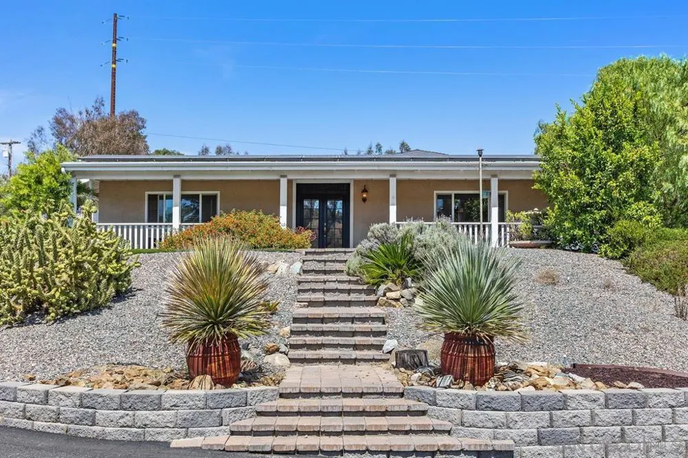 3562 S Mission Road Fallbrook, CA 92028