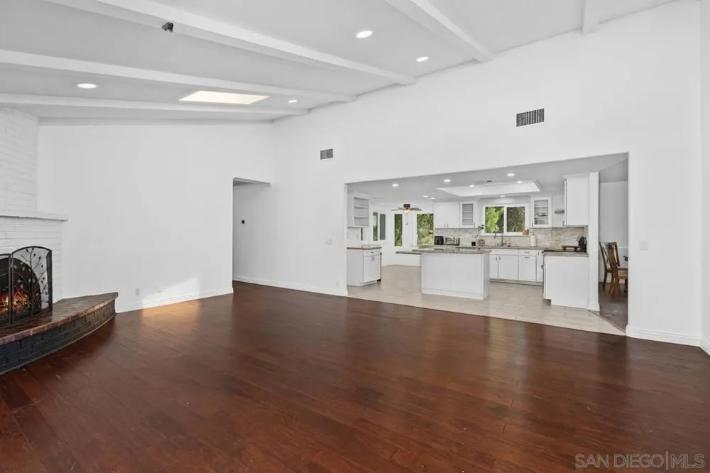 3562 S Mission Road Fallbrook, CA 92028