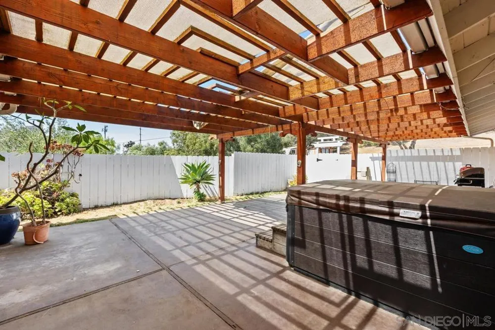 3562 S Mission Road Fallbrook, CA 92028