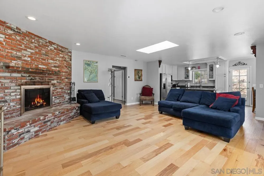 3562 S Mission Road Fallbrook, CA 92028