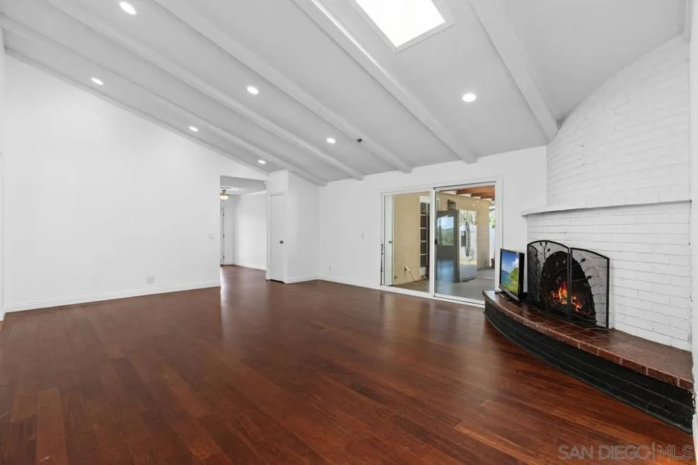 3562 S Mission Road Fallbrook, CA 92028