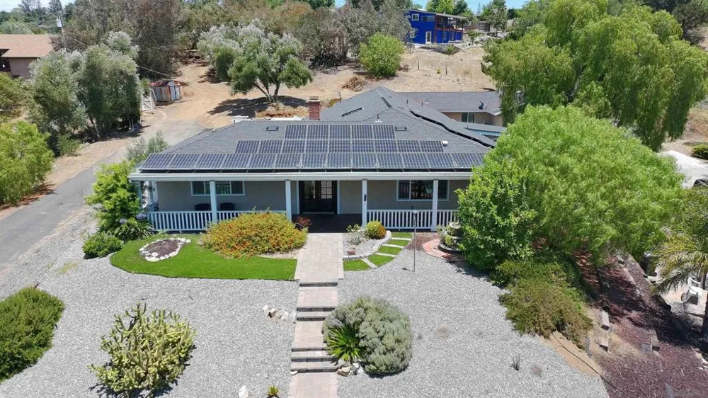 3562 S Mission Road Fallbrook, CA 92028