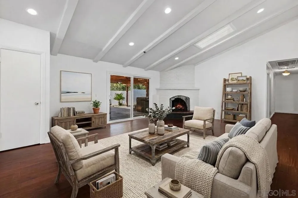 3562 S Mission Road Fallbrook, CA 92028