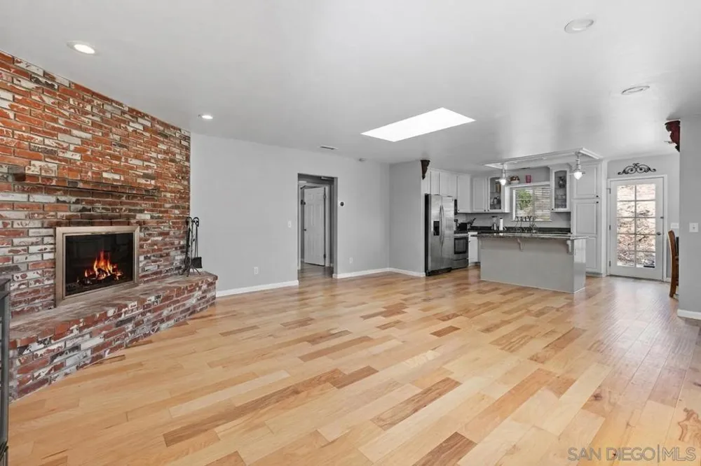 3562 S Mission Road Fallbrook, CA 92028