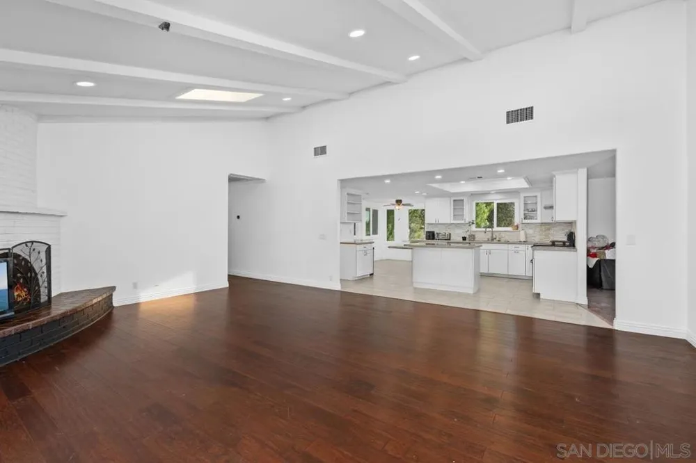 3562 S Mission Road Fallbrook, CA 92028