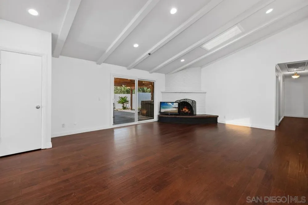 3562 S Mission Road Fallbrook, CA 92028