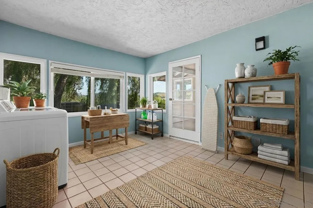 3562 S Mission Road Fallbrook, CA 92028