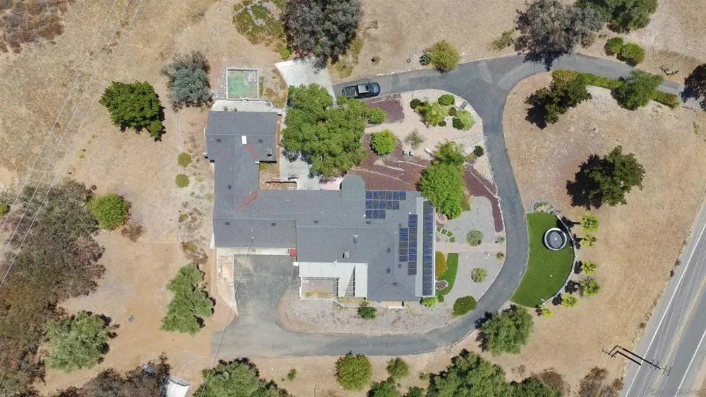 3562 S Mission Road Fallbrook, CA 92028