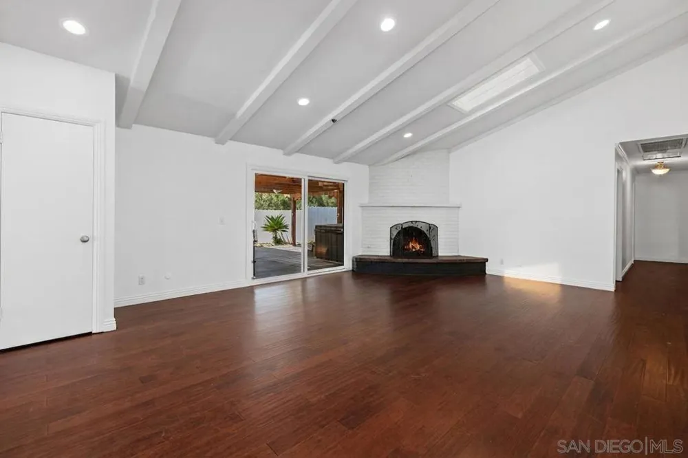 3562 S Mission Road Fallbrook, CA 92028