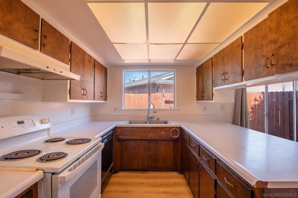 1823 Sparks Ct. San Diego, CA 92110