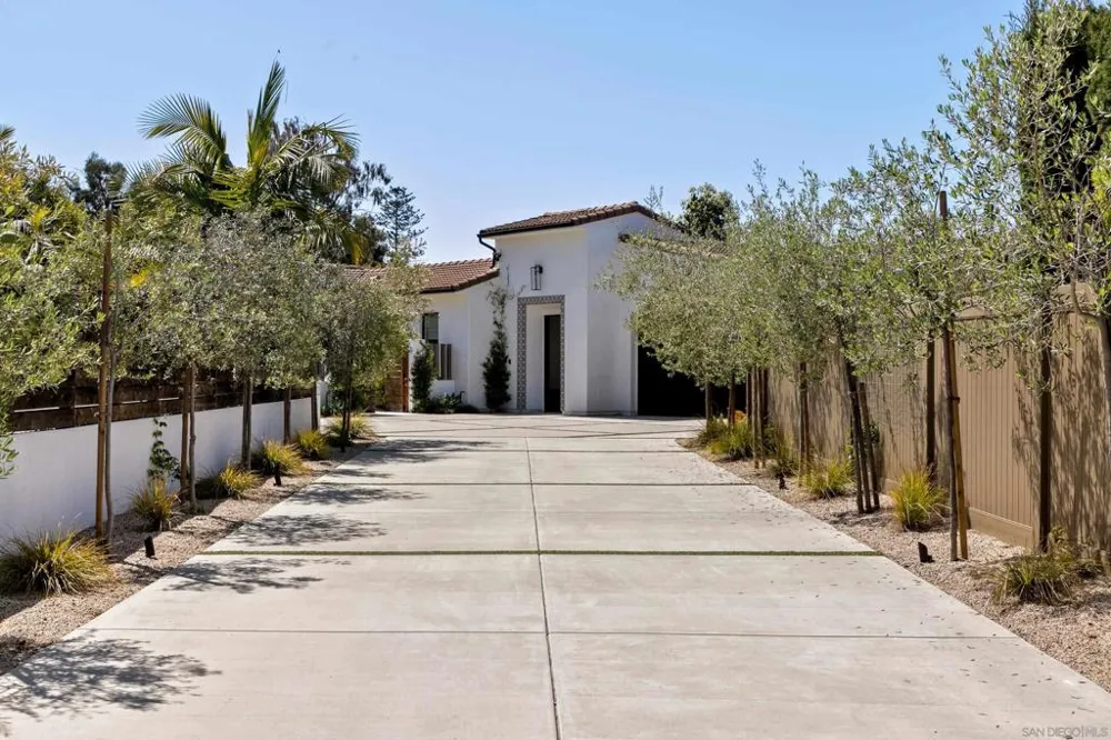 809 Sandy Court Encinitas, CA 92024